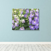 Delphinum Bloemen Verpakt Canvas (Insitu (Houten vloer))