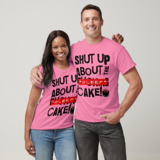 DELUX sluit over de zwarte tekst van de cake T-shirt