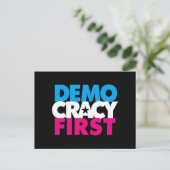 Democratie eerste Briefkaart (Staand voorkant)