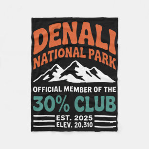 Denali 30 Percent Club Est 2025 Wandelavontuur G Fleece Deken