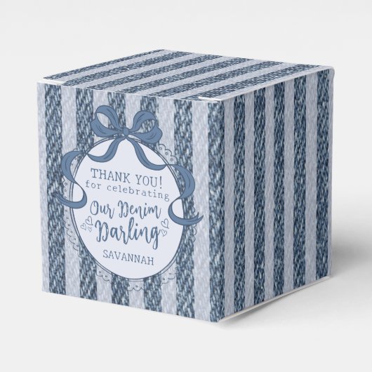 Denim Coquette Bow Blue Jean Birthday Favor Box Bedankdoosjes (Voorkant Zijde)