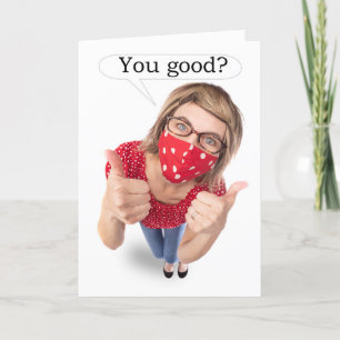 Denk aan je grappige dame in gezichtsmasker feestdagen kaart