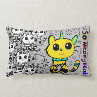 Denk aan Olive ・ Zo Meowgical Cat Pillow door Theo Kussen