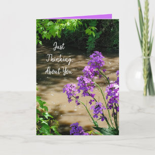 Denkend aan jou,  Purple Flowers v Feestdagen Kaart