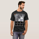 DENNIS THOMPSON. T-Shirt foncé de base (Devant entier)