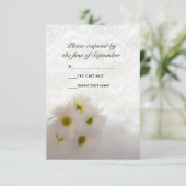 Dentelle blanche et marguerites mariage RSVP (Debout devant)