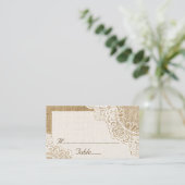 Dentelle blanche rustique sur burlap mariage carte (Debout devant)