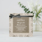 dentelle burlap et ruban noir invitations de douch (Debout devant)