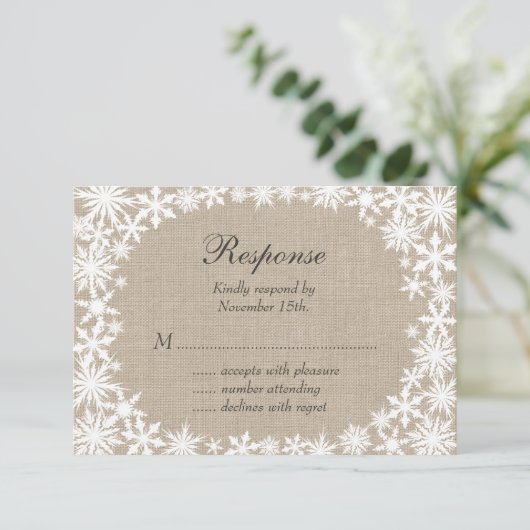 Dentelle d'hiver sur Burlap RSVP (Debout devant)