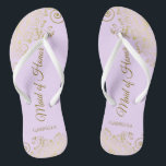 Dentelle d'or sur Lilac Purple Maid of Honor Maria<br><div class="desc">Ces belles tongs mariages sont une excellente façon de remercier et de reconnaître votre bonne d'honneur tout en lui épargnant les pieds en même temps. Dispose d'un design élégant avec dentelle dorée sur un arrière - plan lilas, lavande ou violet pâle et de lettres de script de couleur or fantaisie....</div>