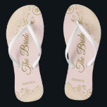 Dentelle d'or sur rose vif La mariée Mariage éléga<br><div class="desc">Dansez la nuit avec ces belles tongs mariages. Conçus pour la mariée, ils présentent un design simple mais élégant avec des scripts de couleur or en lettrage sur un arrière - plan rose pâle et élégant, des boucles et des tourbillons en dentelle dorée. Belle façon de rester chic et approprié...</div>