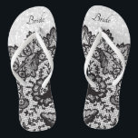 Dentelle florale noire et tongs de Parties scintil<br><div class="desc">Belle Flip Flop Chaussures avec fausse dentelle florale noire sur un faux arrière - plan de parties scintillant blanc prêt à vous permettre de personnaliser avec votre nom ou les titres de fête de mariée. ⭐ Ce Produit est 100% Personnalisable. *****Cliquez sur le BOUTON PERSONNALISER pour ajouter, supprimer, déplacer, redimensionner,...</div>