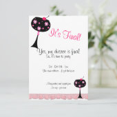 Dentelle rose et grande invitation au Divorce Part (Debout devant)