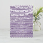 Dentelle rustique et invitation en bois pourpre de (Debout devant)