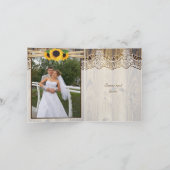 Dentelle, tournesols et bois, mariage, Merci (Intérieur)