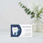 Dentiste Souriant Soins dentaires Rendez-vous (Debout devant)