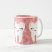 Dents mignonnes de bande dessinée - tasse rose de (Devant droit)