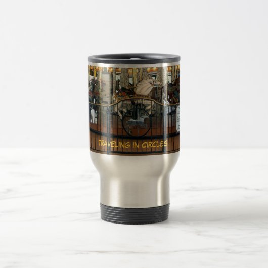 Déplacement dans la tasse de voyage de cercles (Centre)