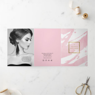 Dépliant aux coups de pinceau pastel rose abstrait