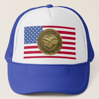 DEPT VAN JUSTITIE GOLD BADGE TRUCKER PET