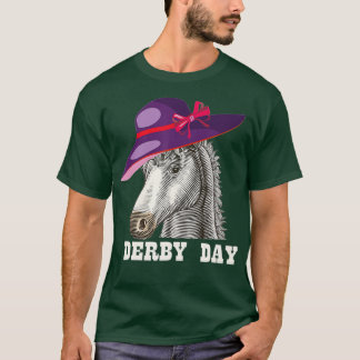 Derby-dag 2022 paars pet met een grappig paardenre t-shirt
