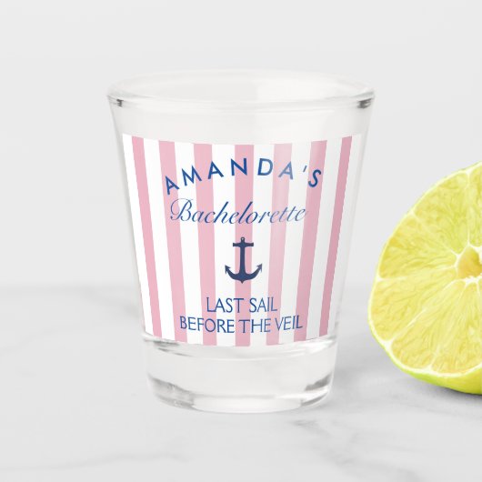 Dernier voile avant le verre à shot de l'enterreme (Devant)