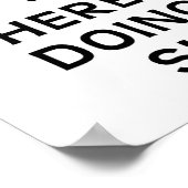 Derrière une affiche amusante de femme en train de (Coin)