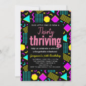 Dertig en bloeiende zwarte en retro verjaardag kaart (Voorkant)