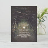 Des Chaînes De Forêt Éclairent Des Invitations De  (Debout devant)