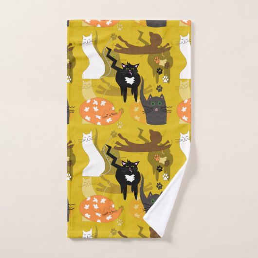 Des chats si différents. (Serviette à main)