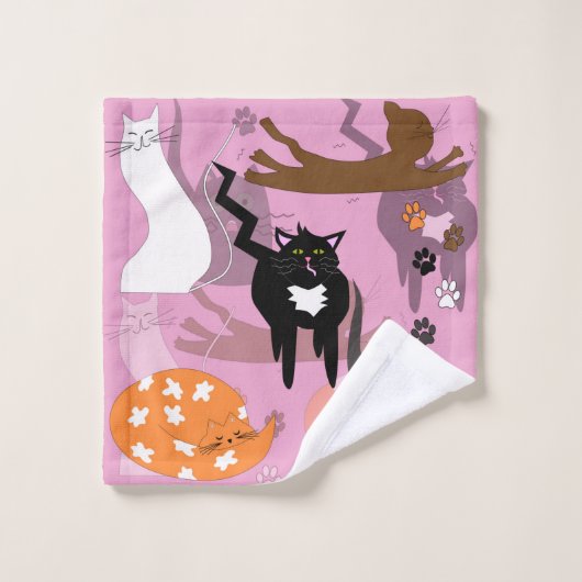 Des chats si différents. (Gant de toilette)