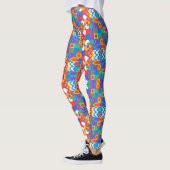 Des collants aux couleurs vives présentent un moti (Gauche)