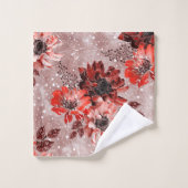 Des fleurs rouges, bordeaux. (Gant de toilette)