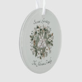 Des lapins mignons dans une couronne d'hiver flora (devant)