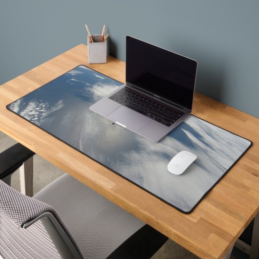 Des Petits Satellites Orbitent Au-Dessus D'Une Par (Bureau 2)