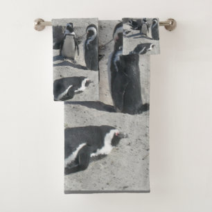 Des pingouins mignons sur le set de serviettes de