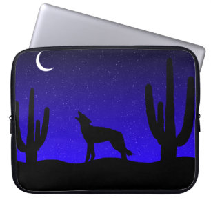 Desert Coyote Howling op maan Laptop Sleeve