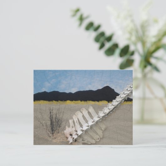 Desert Iconic op de manier van Georgia O'Keeffe. Briefkaart (Staand voorkant)