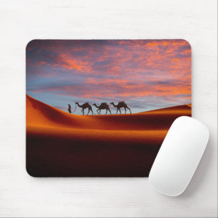 Deserts Man & Camels in the Sand Dunes Muismat