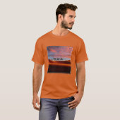 Deserts Man & Camels in the Sand Dunes T-shirt (Voorkant volledig)