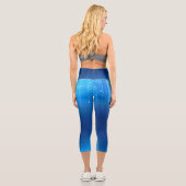 Design bleu futuriste sur les leggings capri (Verso)
