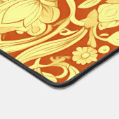 Desk Mat, Un élégant design classique jaune et rou (Coin)