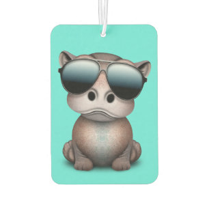 Désodorisant Pour Voiture Bébé mignon Hippo portant des lunettes de soleil