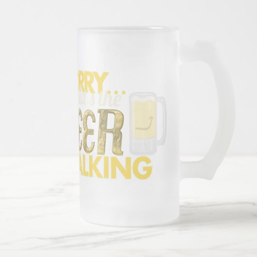 Désolé… qui est la bière parlant la tasse en verre (Droit)