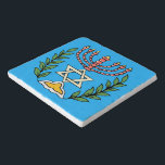 Dessous-de-plat Persian Magen David Menorah<br><div class="desc">Cette image a été adaptée à partir d'un carrelage juif perse antique et présente une menorah avec un Magen David (Étoile de David) encadré de branches d'olivier. Les imperfections de l'image originale peinte à la main ont été conservées.</div>