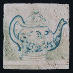 Dessous-de-plat Trivet de théière bleu et blanc du début du XXe si<br><div class="desc">Mettez votre théière ici pour protéger votre table de chêne antique héritée! Teapot bleu et blanc d'une illustration Ellen Clapsaddle.</div>