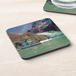 Dessous-de-verre Alaskan Mountain View avec bateau