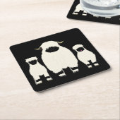 Dessous-de-verre Carré En Papier 3 Moutons Noirs Valais dans une rangée (Incliné)