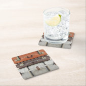 DESSOUS-DE-VERRE CARRÉ EN PAPIER ANCIENNE ANGLETERRE (En situation)