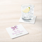 Dessous-de-verre Carré En Papier Arrosoir de mariage avec noeud coquet violet (En situation)